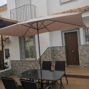 Hogareno Adosado En El Pueblo De Сasa de vacaciones